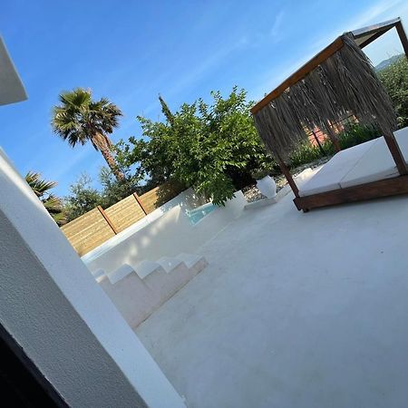 Rustic Hill Private Pool Suites Kalamata Luaran gambar