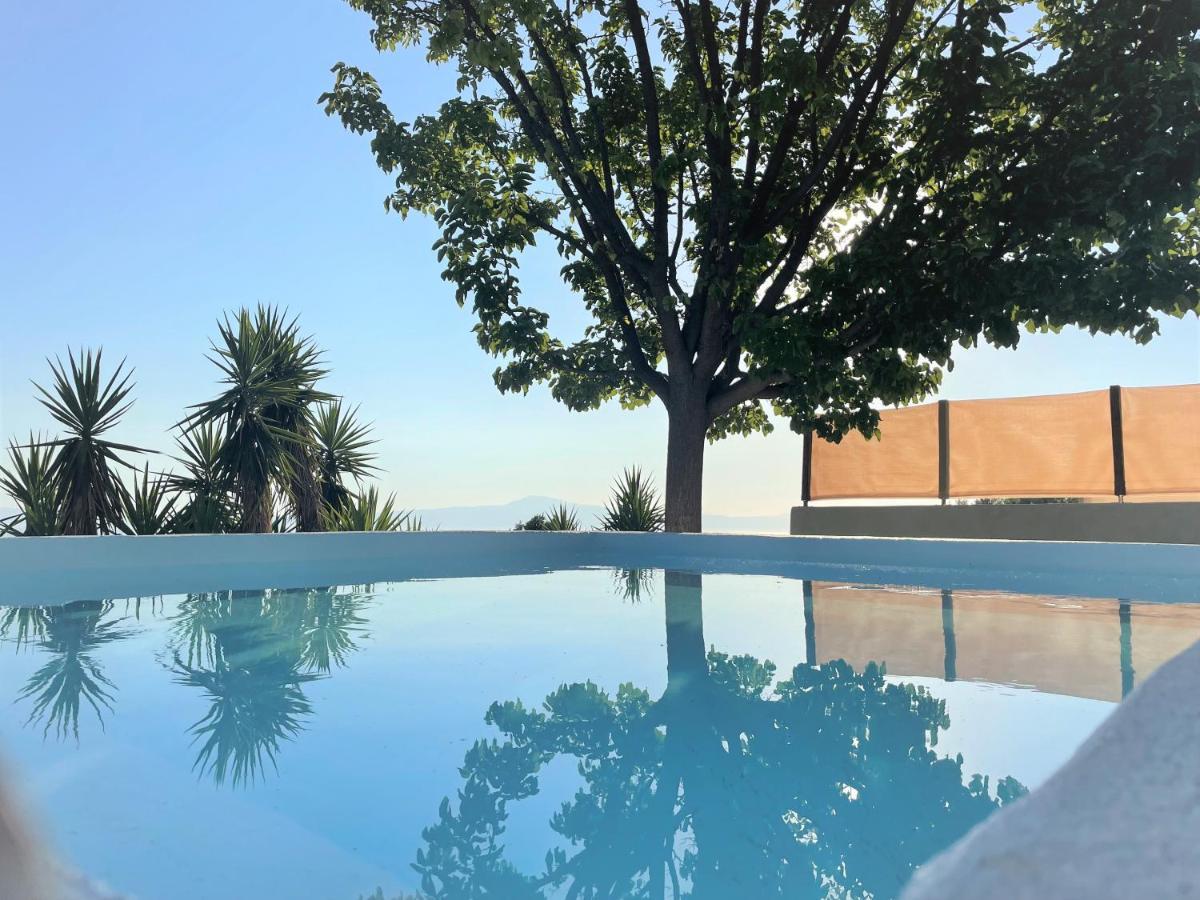 Rustic Hill Private Pool Suites Kalamata Luaran gambar