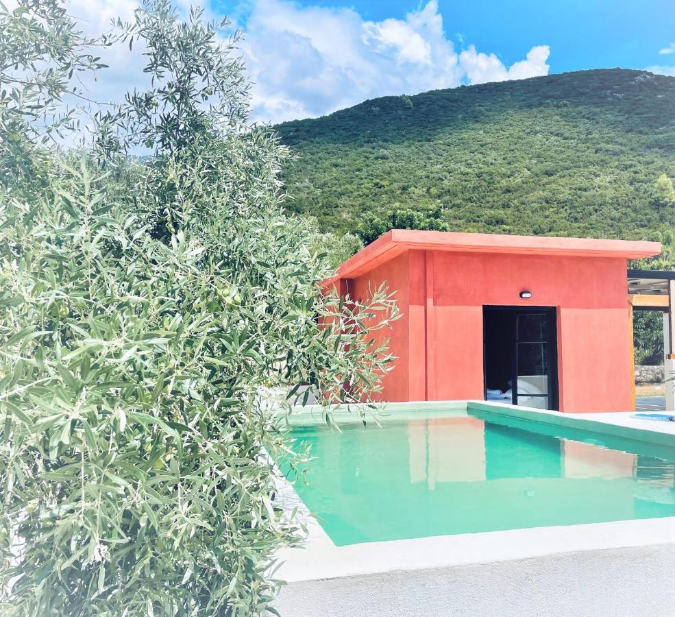 Rustic Hill Private Pool Suites Kalamata Luaran gambar