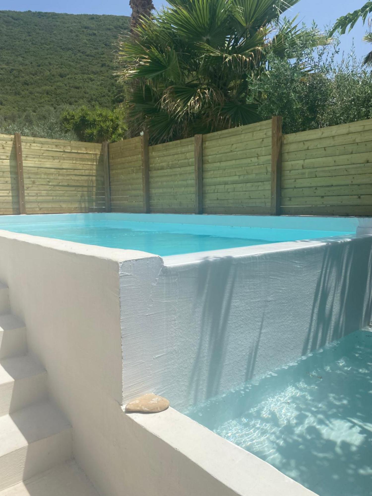 Rustic Hill Private Pool Suites Kalamata Luaran gambar