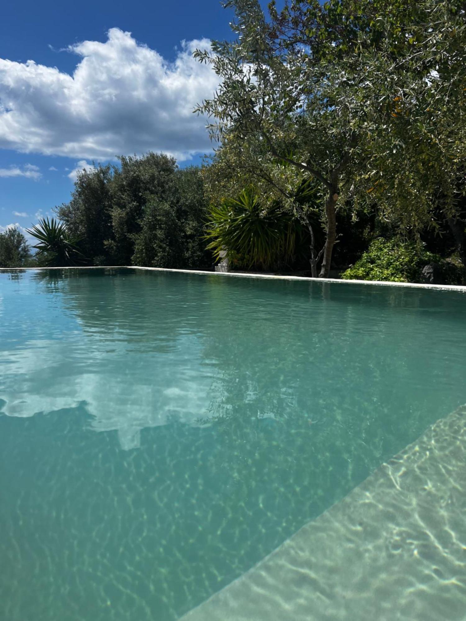 Rustic Hill Private Pool Suites Kalamata Luaran gambar